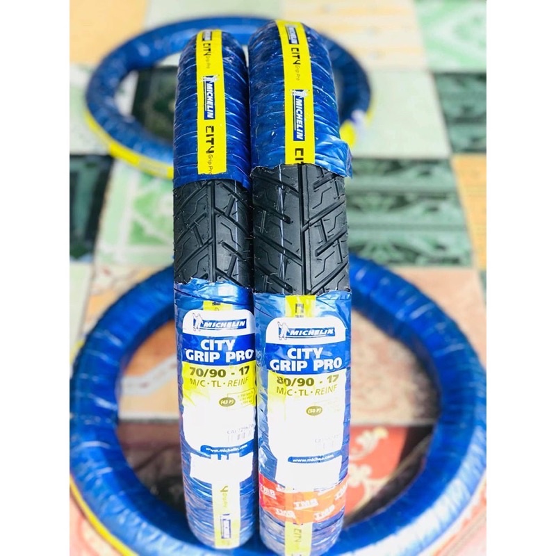 Vỏ michelin city grip pro 70/90-17 80/90-17 vỏ không ruột nhé gắn bánh mâm bao dày đẹp nhé