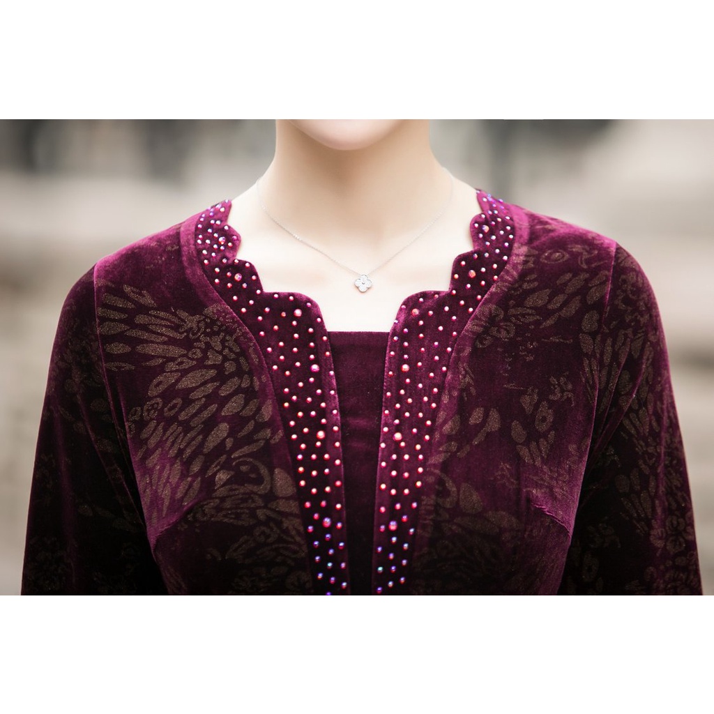 Đầm Nhung Dài Qua Gối Thời Trang Xuân Thu Phong Cách Mới Cho Mẹ Và Bé