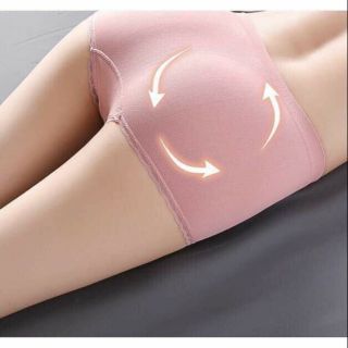 QUẦN CHÍP NÂNG MÔNG VIỀN REN