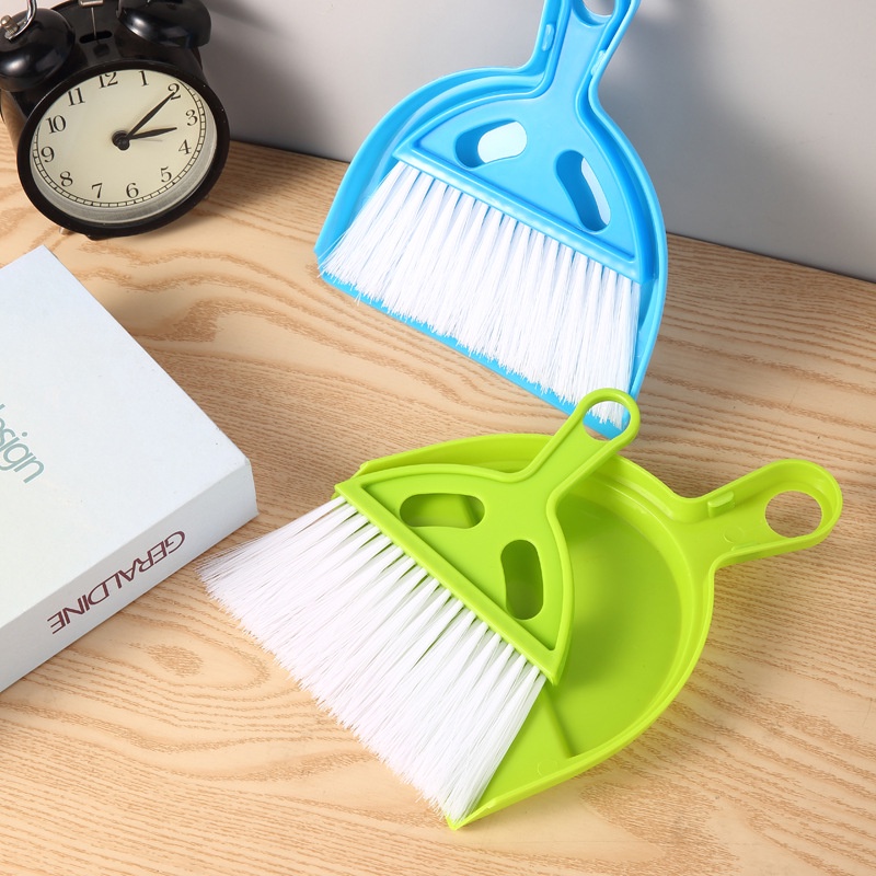 Bộ chổi và xẻng hót mini quét bụi bàn phím, vệ sinh bàn làm việc tiện lợi tienich247