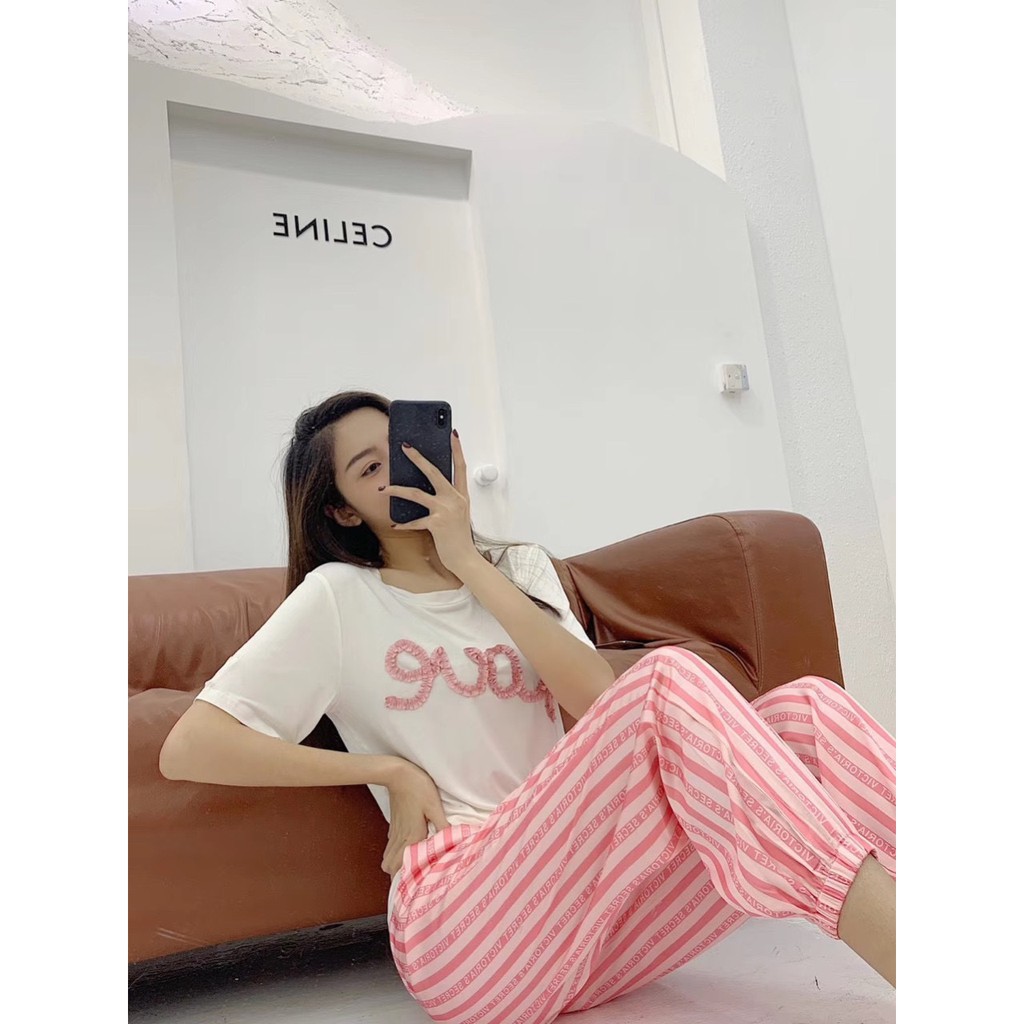 Bộ ngủ lụa Pizama quần dài áo cộc hoạ tiết chữ hàng cao cấp