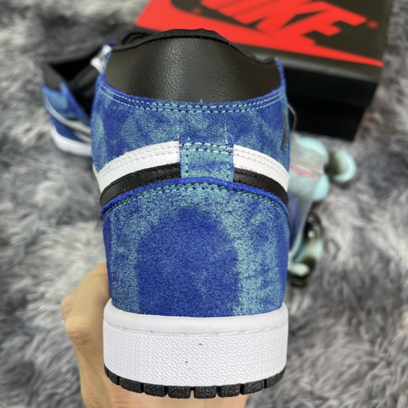 g cao cổ tie dye trắng xanh đẹp rụng rời (ảnh thật + full box)