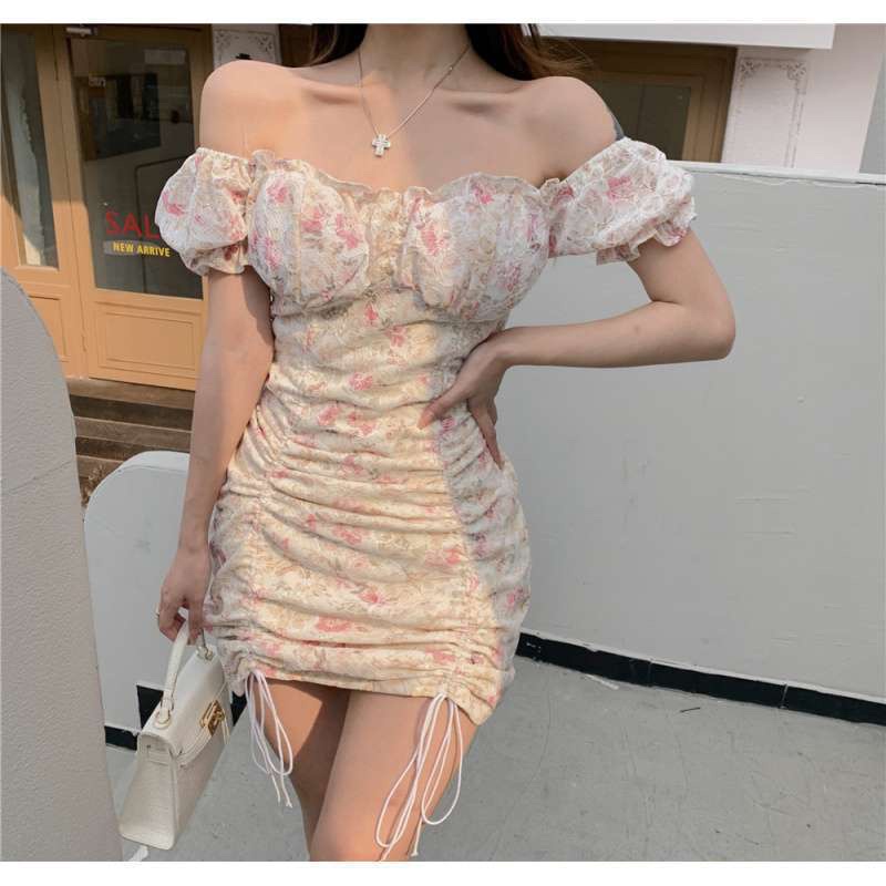 Váy hoa trễ vai cúp ngực rút dây nhăn nhún ôm body style gợi cảm sexy mùa hè