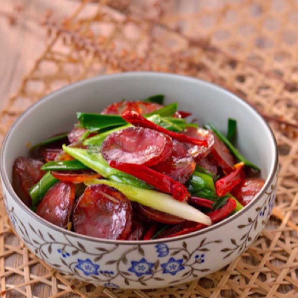 1 kg lạp xưởng loại dài  ĐẶC SẢN SÓC TRĂNG , hương vị thơm ngon , nhiều nạc , chế biến từ thịt heo sạch không phẩm màu