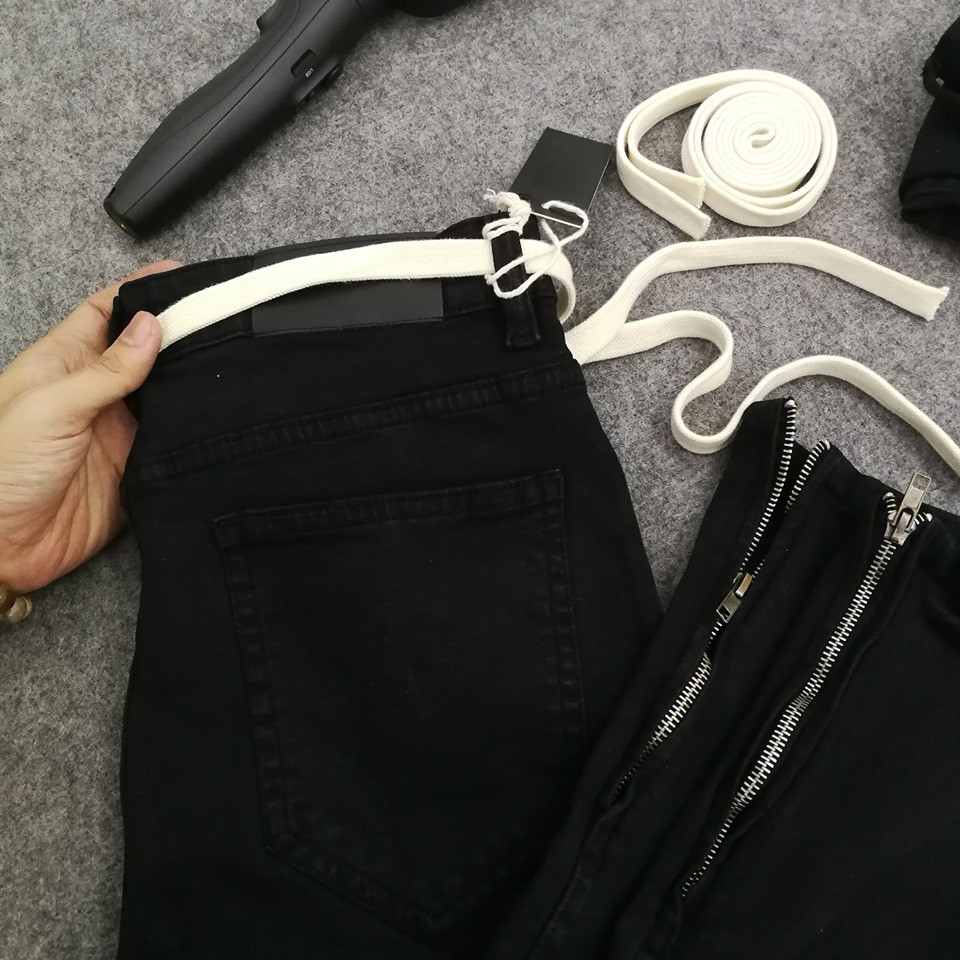Thắt lưng drawstring MCQ phối với Jeans Streetwear Brand trong BST Collectuon