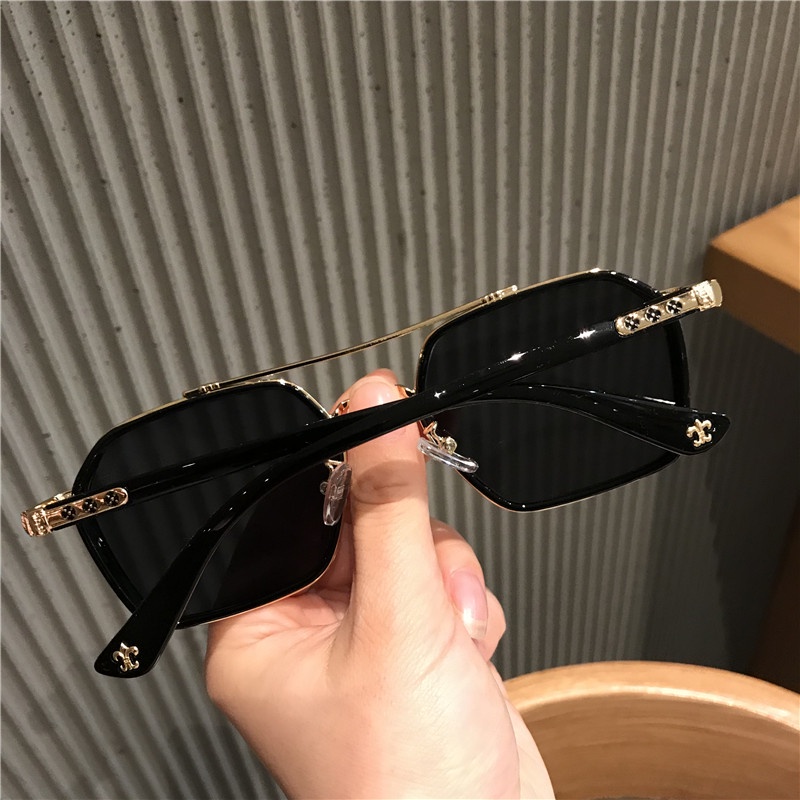 Kính mát gọng đen phong cách Hàn Quốc cho nam