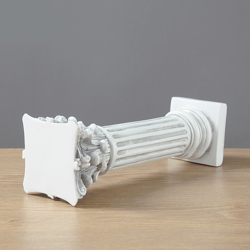 Tượng cột trụ La Mã Hy Lạp cổ điển trưng bày xinh xắn