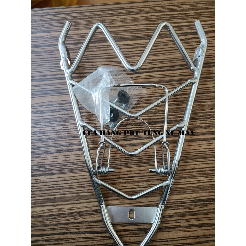 Baga giữa xe Sonic inox sáng, đẹp
