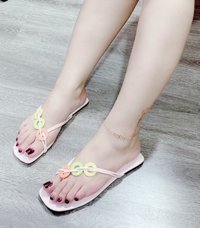 Dép xỏ ngón 3 nút