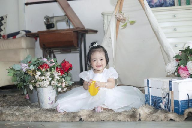 Váy công chúa thiết kế cho bé