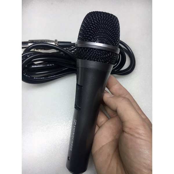 Micro karaoke có dây ShinHurBer SM300.