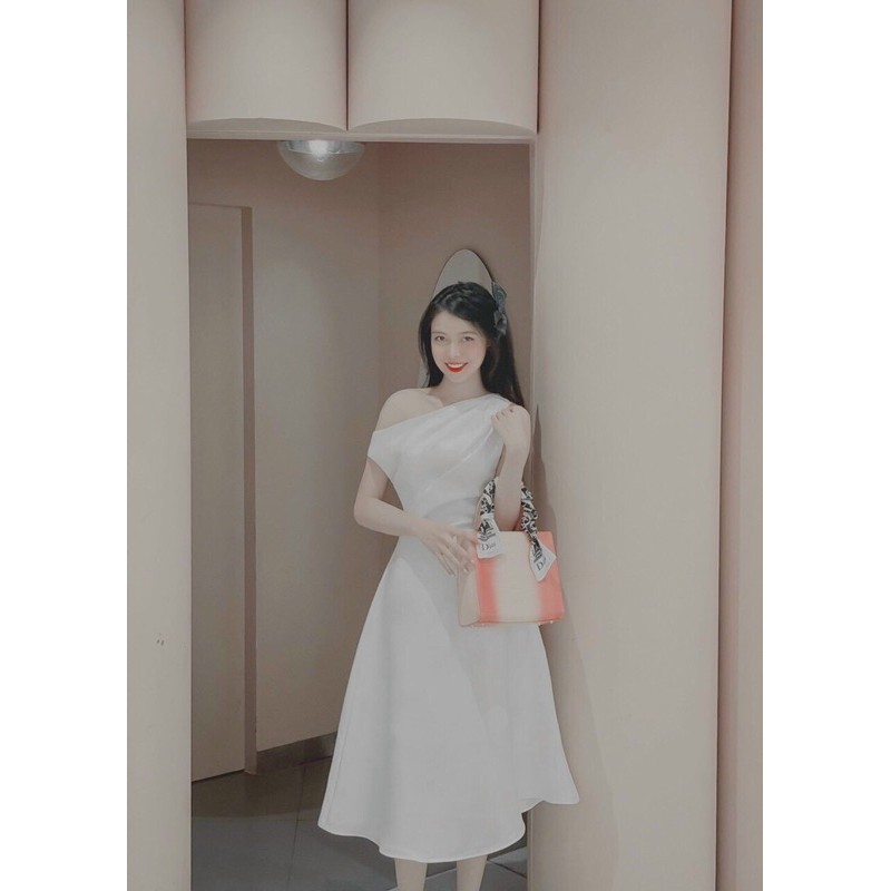 Đầm lệch vai, Đầm trắng dự tiệc dáng dài sang sang trọng OLLI DRESS  #đầmtrang #vaytrang #damdutiec #damthietke | BigBuy360 - bigbuy360.vn