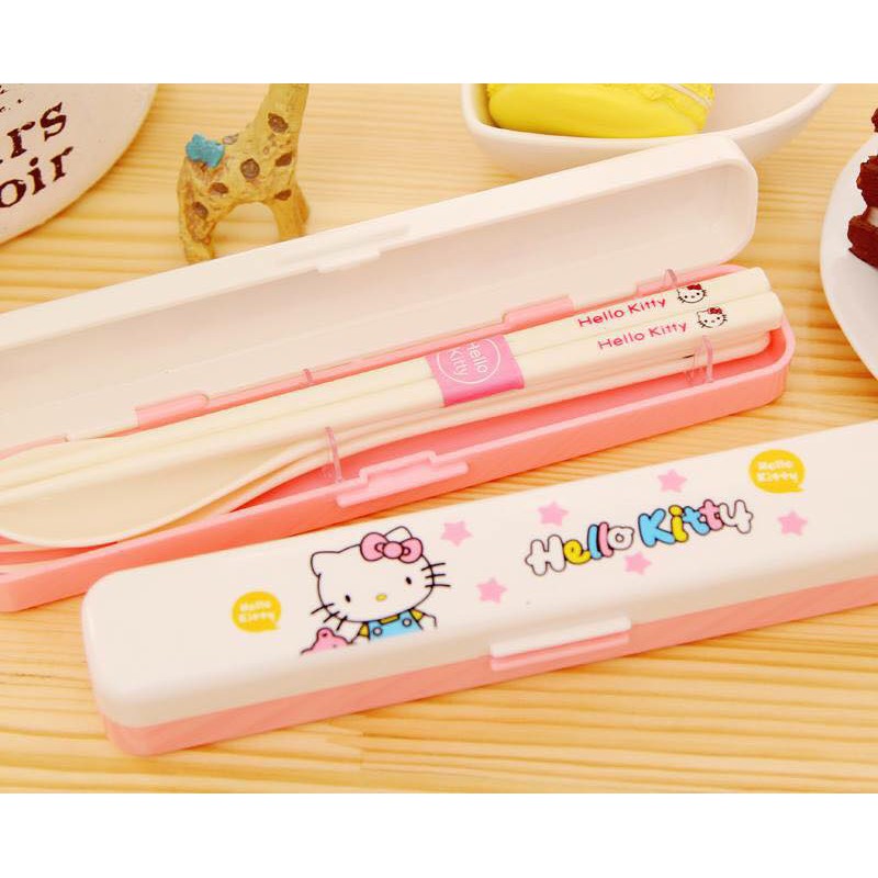 Set thìa đũa dĩa nhựa Hello Kitty