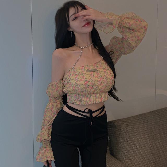 COZOK Áo Chiffon trễ vai tay dài hoạ tiết hoa nữ tính