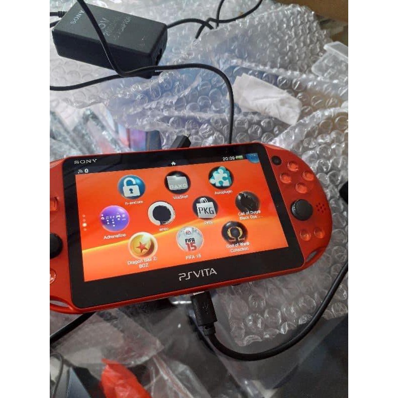 Máy chơi Game Nhật PS Vita + THẺ NHỚ +FULL PHỤ KIỆN đầy đủ