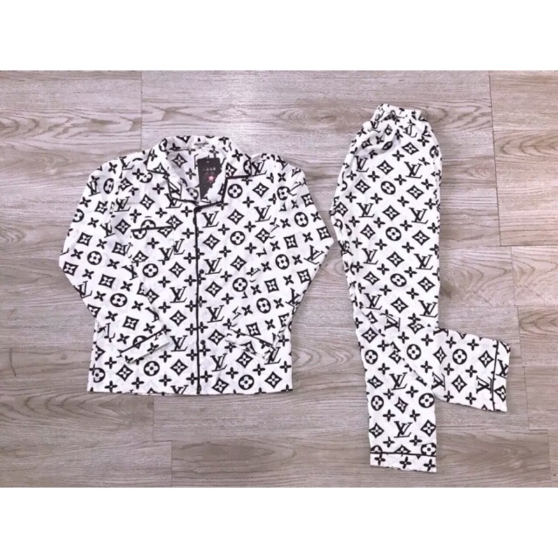 Bộ ngủ pijama nam LV trắng tay dài quần dài form rộng chất kate thái siêu chất - Đồ ngủ nam