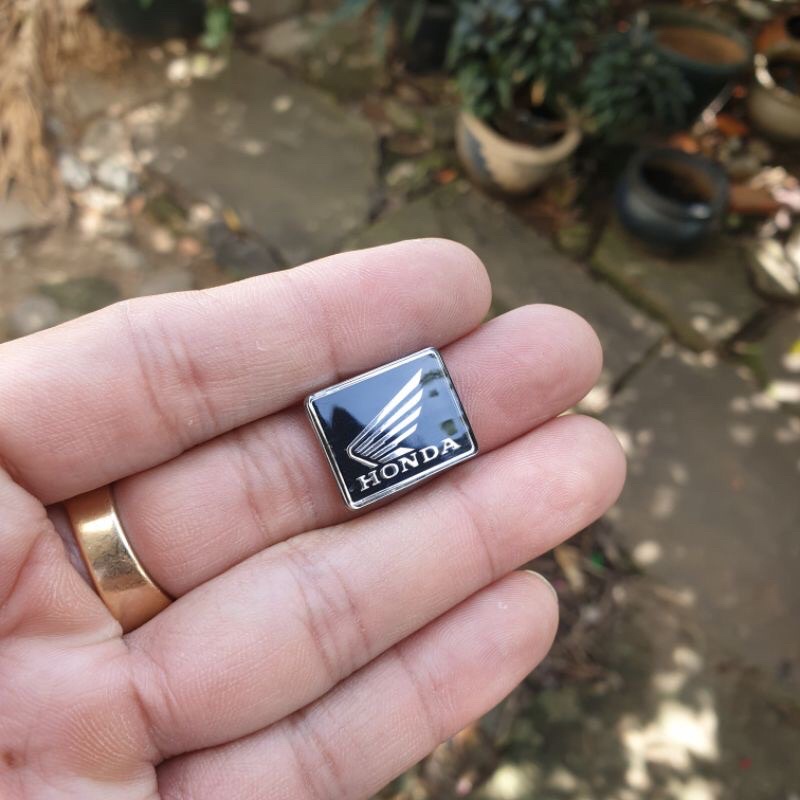 Logo cánh chim Honda