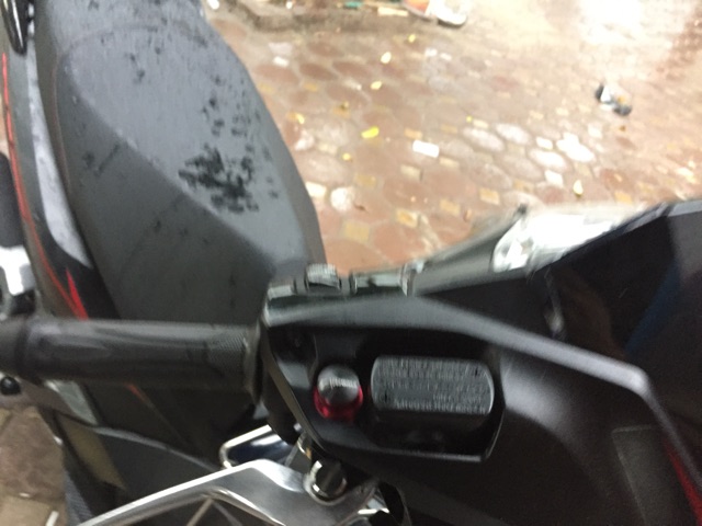 1 chiếc bịt gương nhôm xe máy siêu đẹp