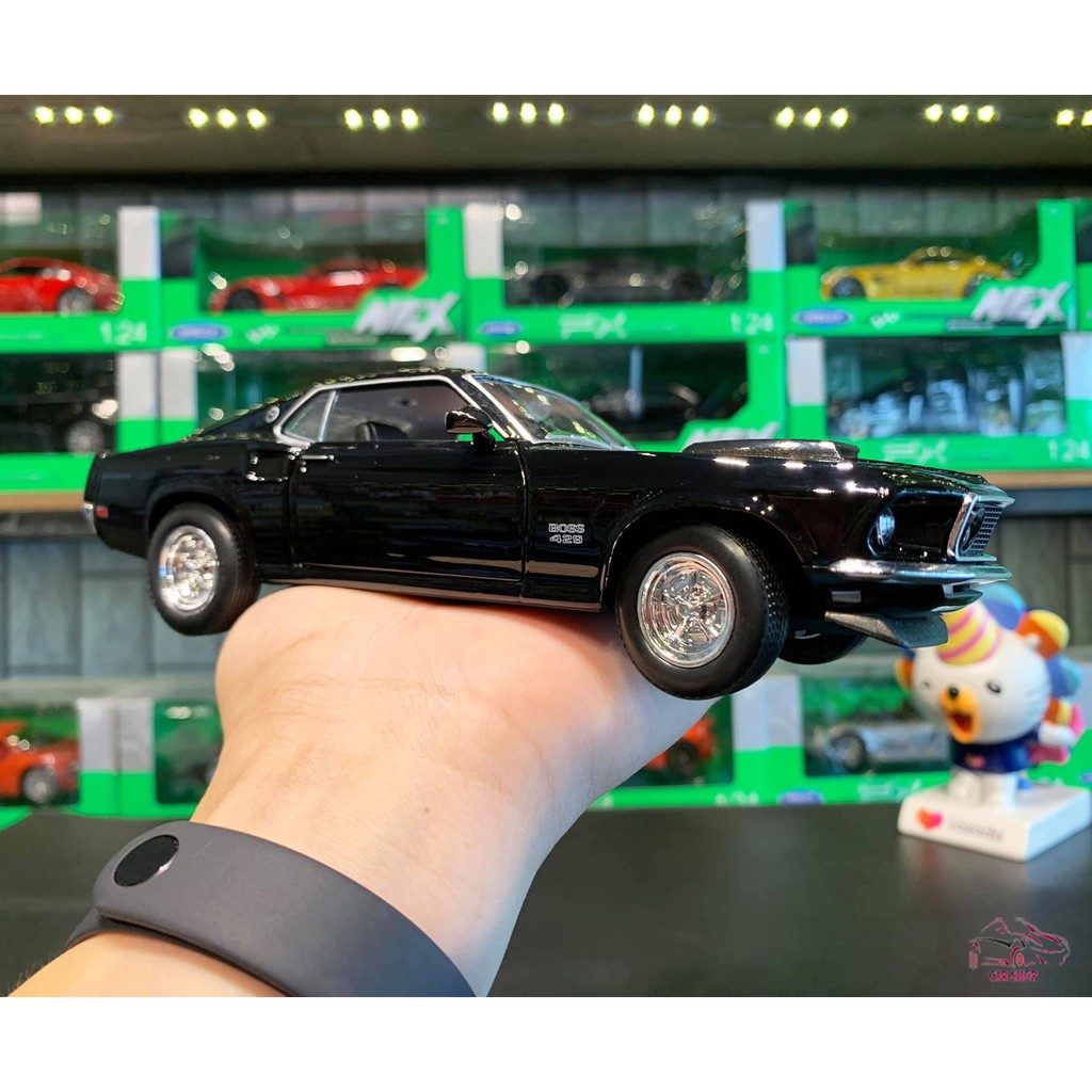 Mô hình xe ô tô Ford Mustang Boss 429 hãng Welly FX tỉ lệ 1:24 màu đen