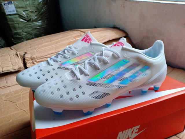 GIÀY ĐÁ BÓNG SÂN CỎ TỰ NHIÊN