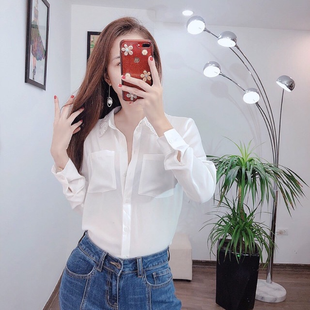 Sơ mi trắng cổ ren