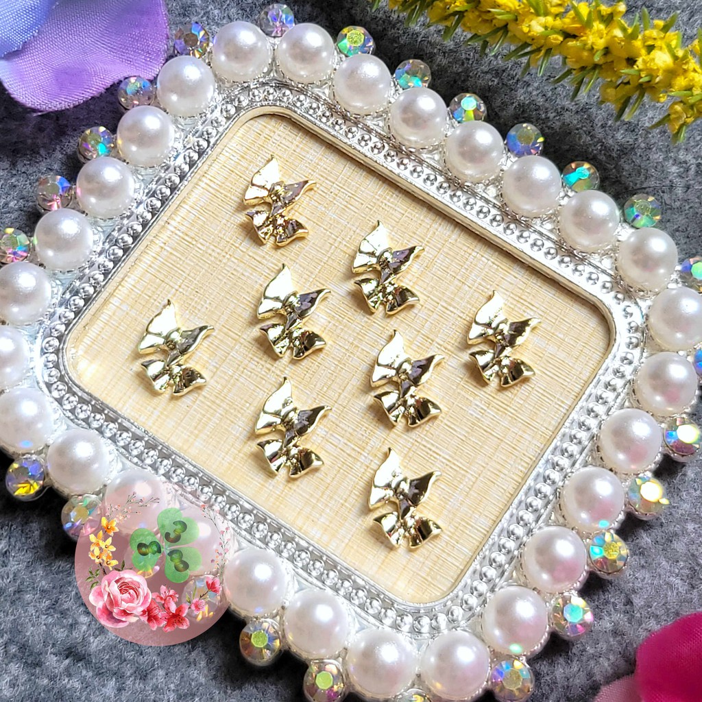 Mã CR251 . Charm kim loại đính đá trang trí móng siêu xinh.