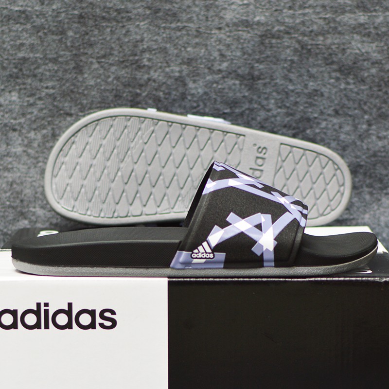 DÉP ADIDAS CLOUDFOAM PLUS GRAPHIC MÀU ĐEN ĐẾ XÁM