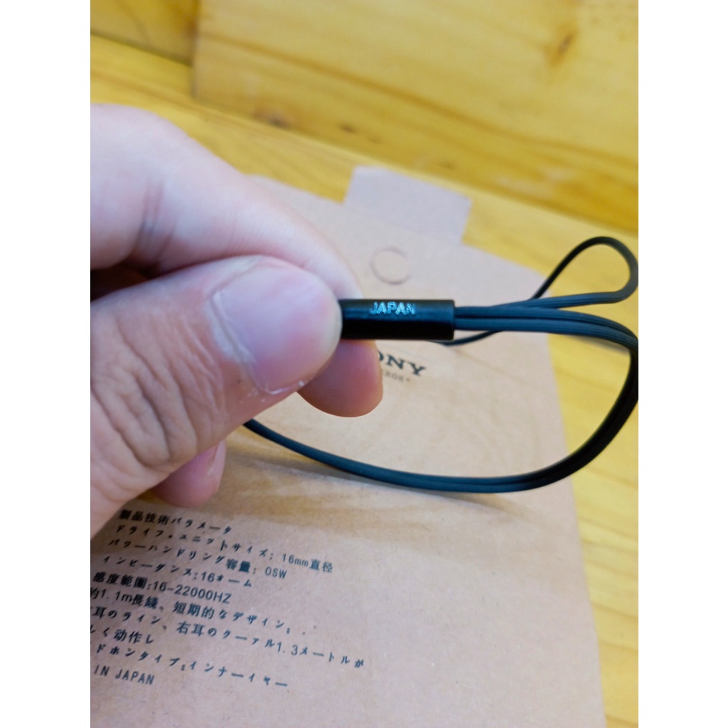 Tai nghe nhét tai sony MDR-E808+ siêu trầm chính hãng made in japan bass nặng chất âm cực hay, tặng kèm mút đệm