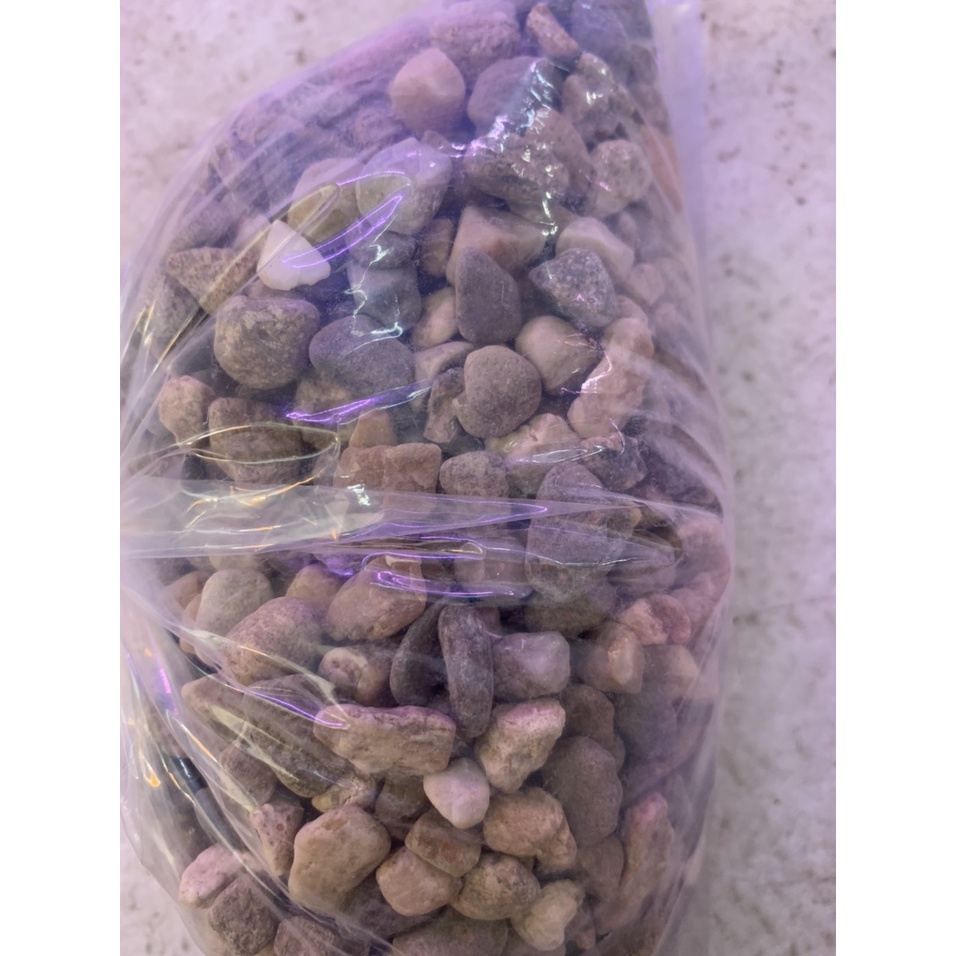 Sỏi suối trang trí hồ cá cảnh bịch 1 kí- trải nền hồ cá cảnh- hồ biotop- bán cạn-sỏi suối giá rẻ trang trí trải nền