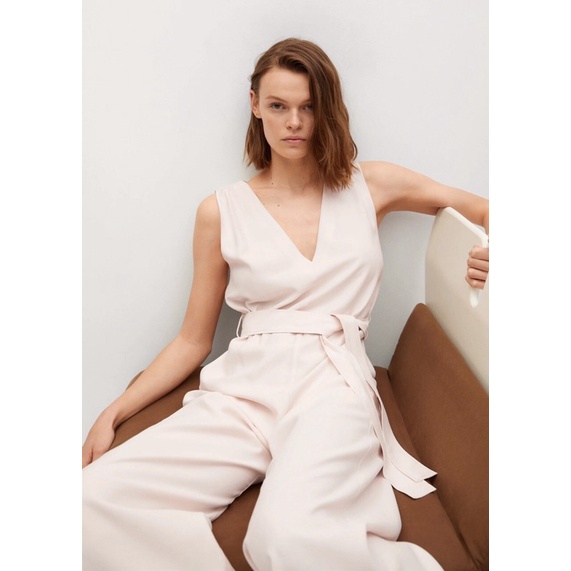 Jumpsuit màu hồng da cao cấp MNG