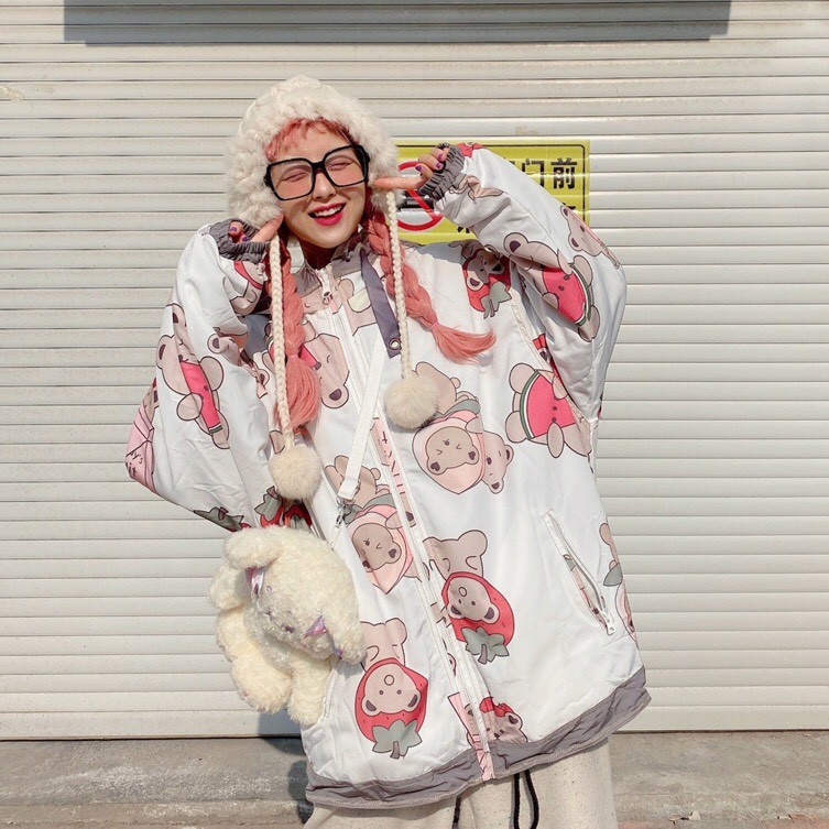 ÁO KHOÁC GIÓ DÙ GẤU ÔM DÂU - ÁO GIÓ 2 LỚP DÂU BEAR ULZZANG