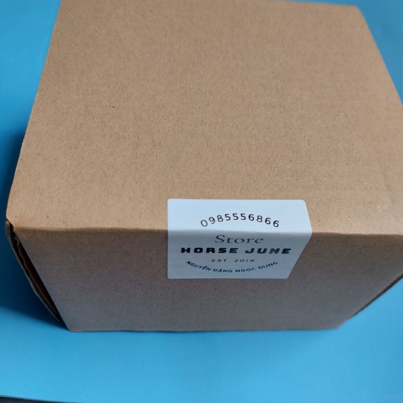 300 tem vuông in thông tin shop theo yêu cầu khổ 5x5cm