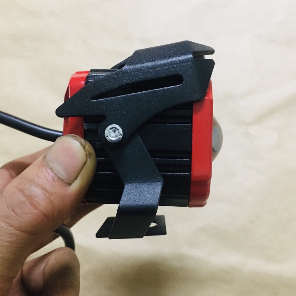 Đèn trợ sáng 2 mầu F22X