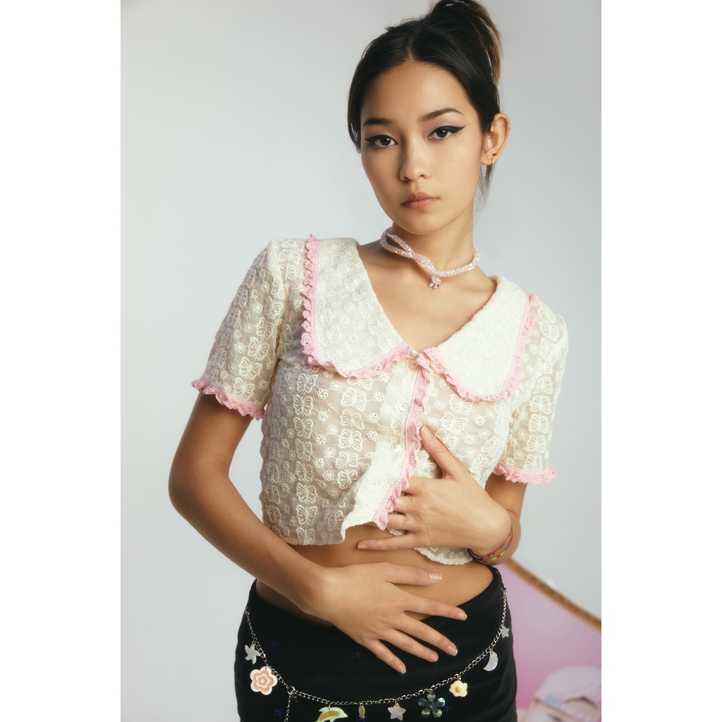 Áo BUTTERFLY - vải thêu cánh bướm viền ren