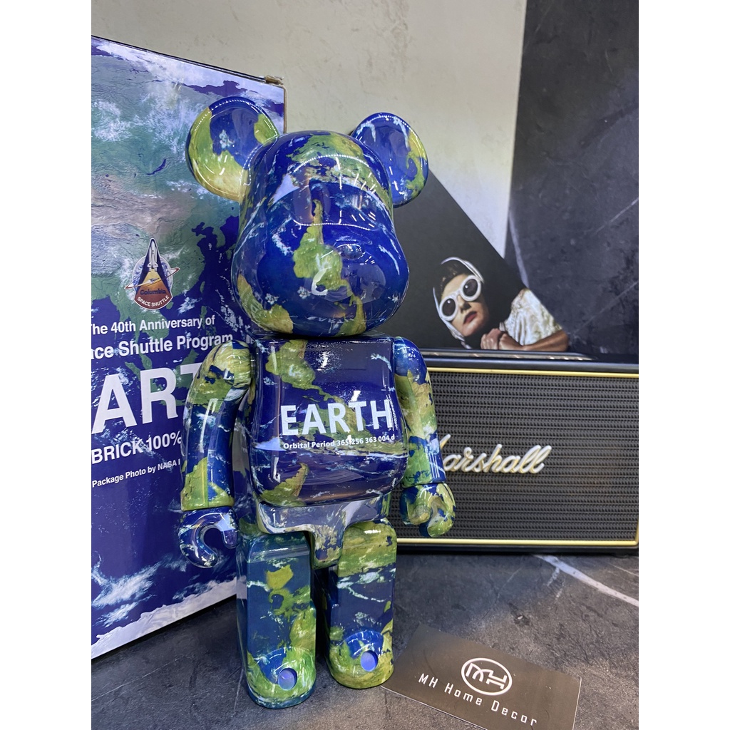 Tượng Bearbrick Earth 400%