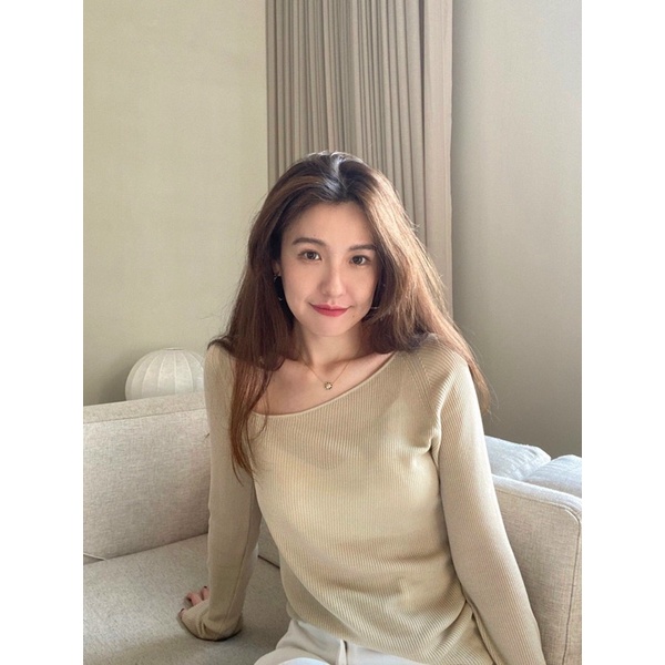 Áo len tăm lệch vai