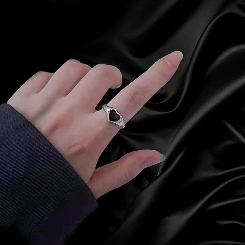 Nhẫn Hở Hình Trái Tim Bằng Kim Loại Màu Bạc Phong Cách Punk Cổ Điển