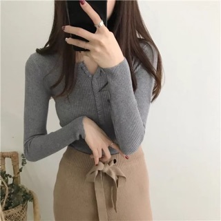 Áo len nữ cổ V