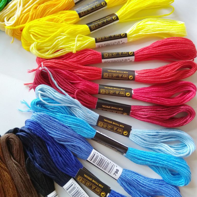 Chỉ thêu 50 màu khác nhau