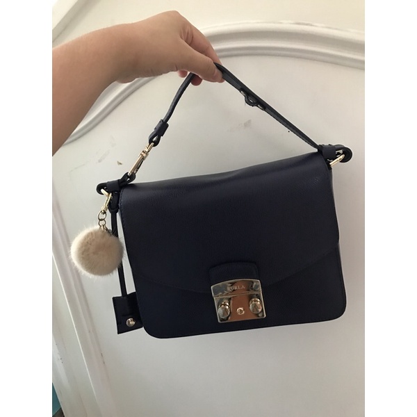 Túi furla bản cổ size 23 màu navi like new auth 100%