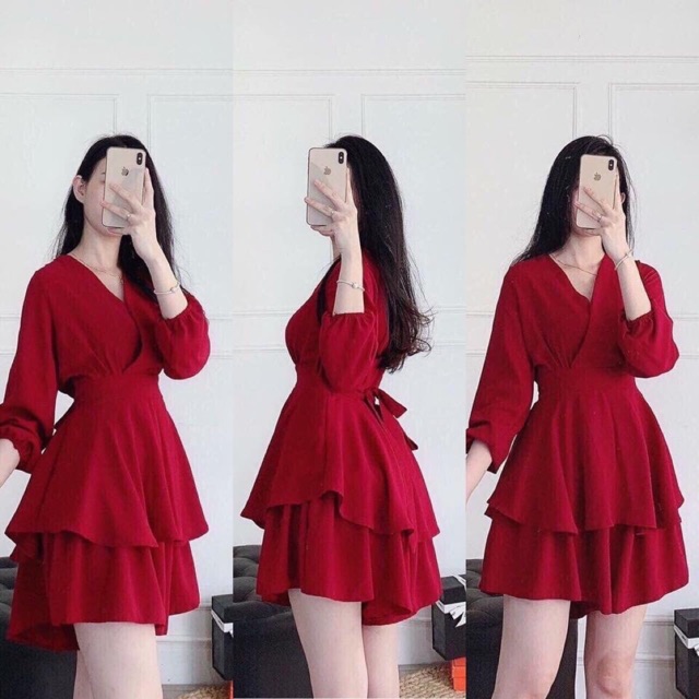 Váy đỏ xinh xắn