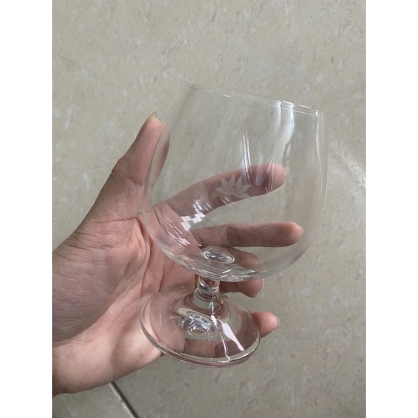 Ly uống rượu vang