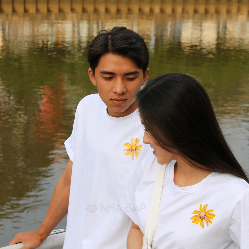 Áo cộc unisex nam nữ NHABAP kiểu áo ngắn tay không cổ Vẽ Handmade Cúc Daisy cute form rộng giặt không phai ATV001 | BigBuy360 - bigbuy360.vn