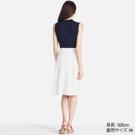 Chân váy dáng xòe Uniqlo