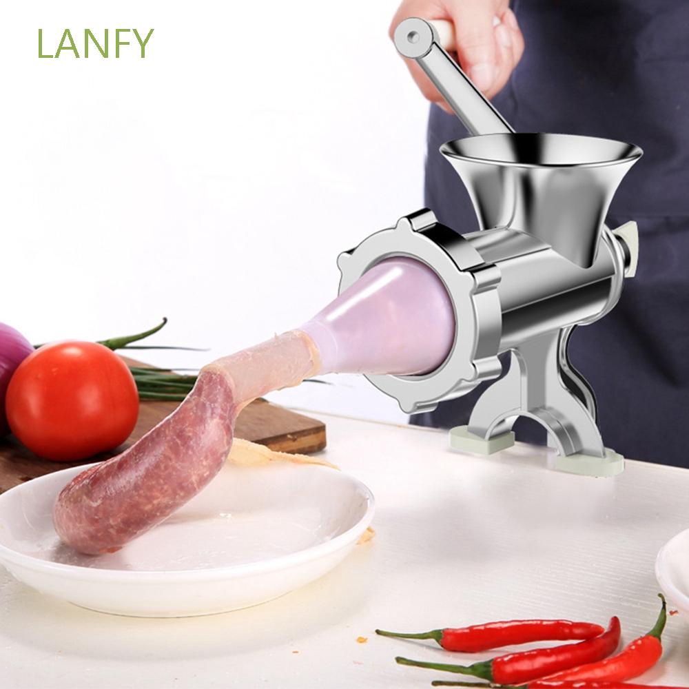 Máy xay thịt dùng làm xúc xích tại nhà tiện lợi