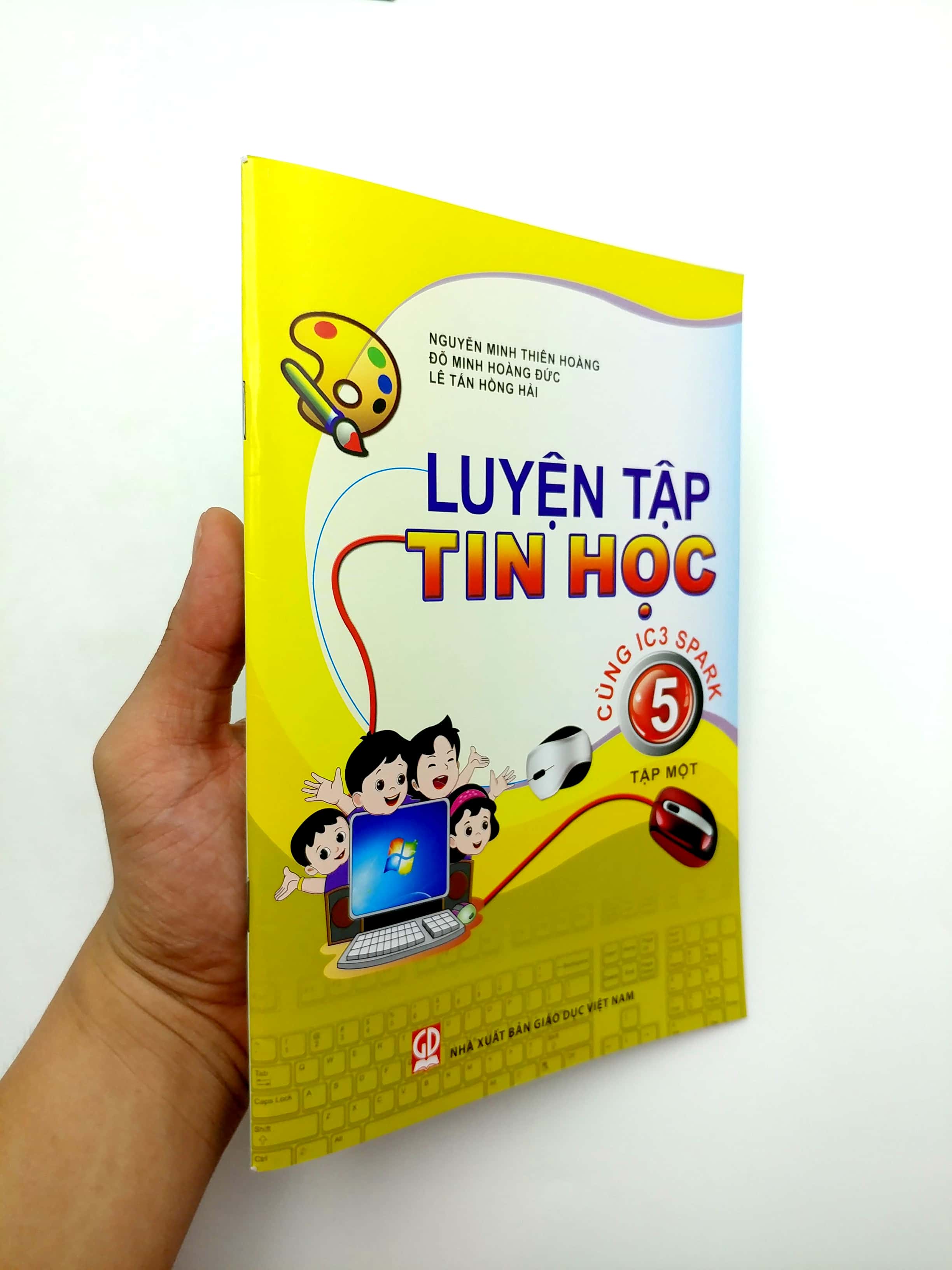 Sách - Luyện Tập Tin Học 5 - Tập 1 (Cùng Ic3 Spark) (2020)