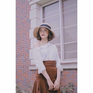 Áo sơ mi lệch vai trơn