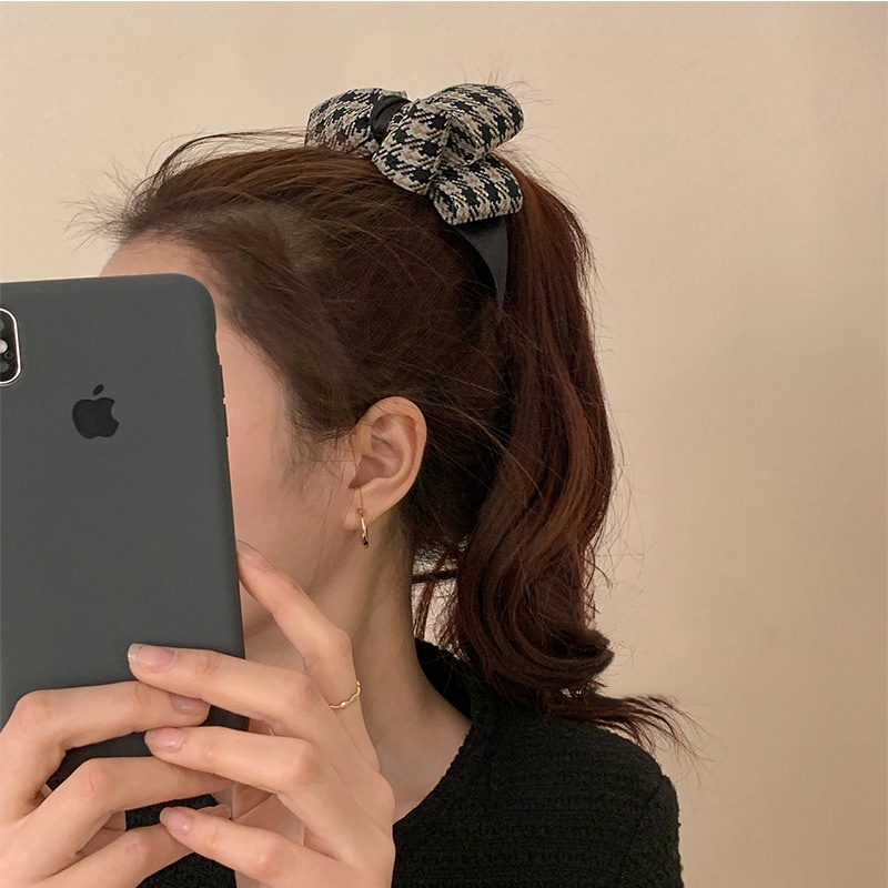 Kẹp Tóc Màu Đen Thiết Kế Dạng Dọc Kẹp Hình Bướm Dành Cho Nữ