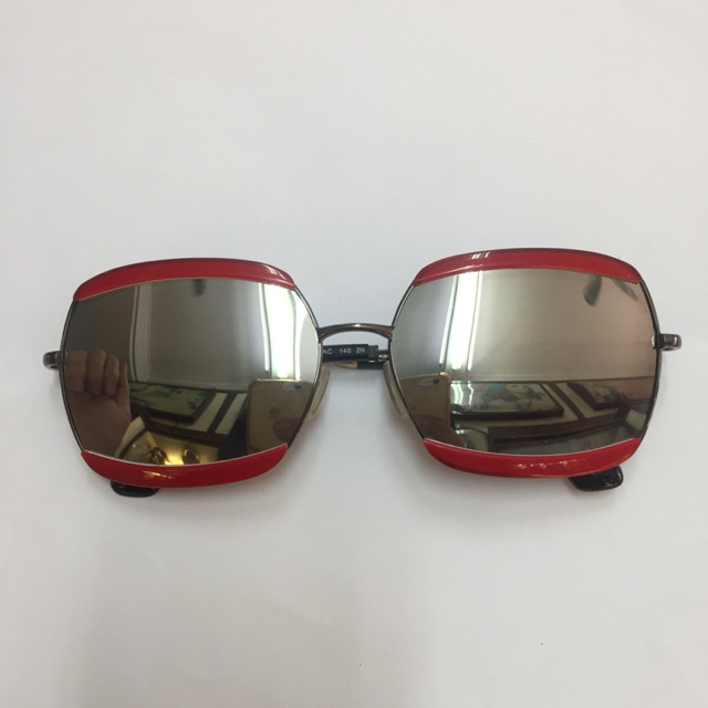 Kính mát nữ MiuMiu