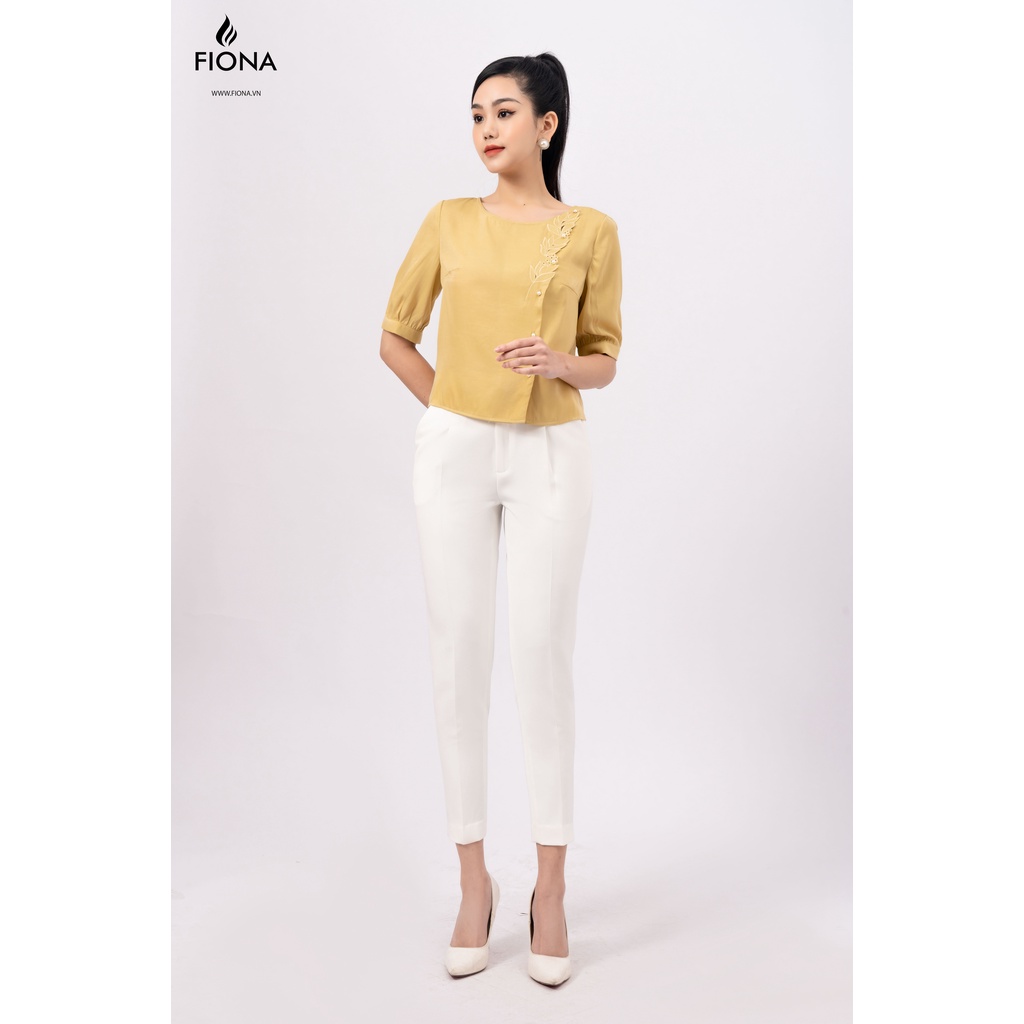 Áo sơ mi nữ tay lỡ Fiona thêu hoa, cúc hạt trai F550672